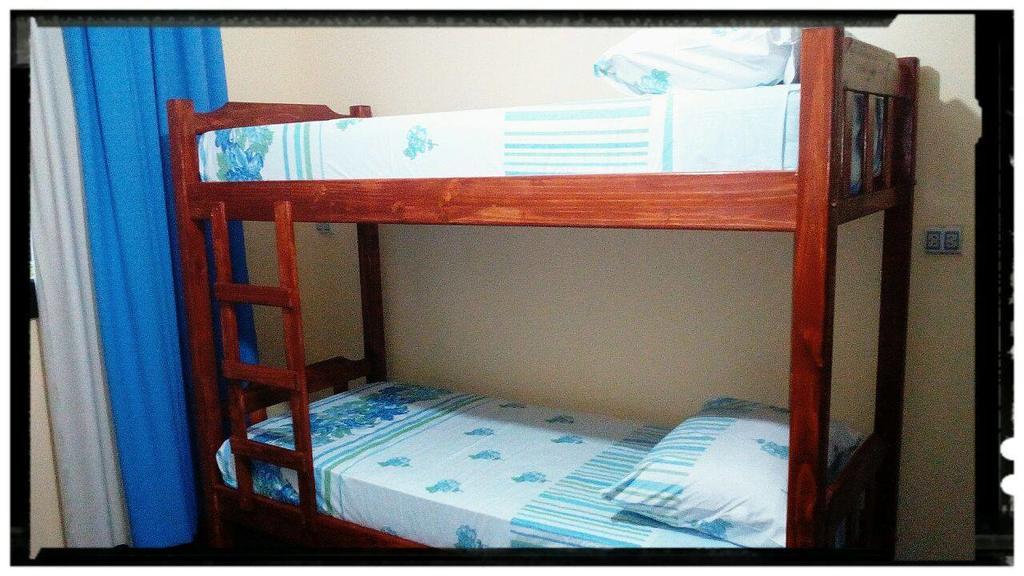 Tucan Hostel プエルト・イグアス エクステリア 写真